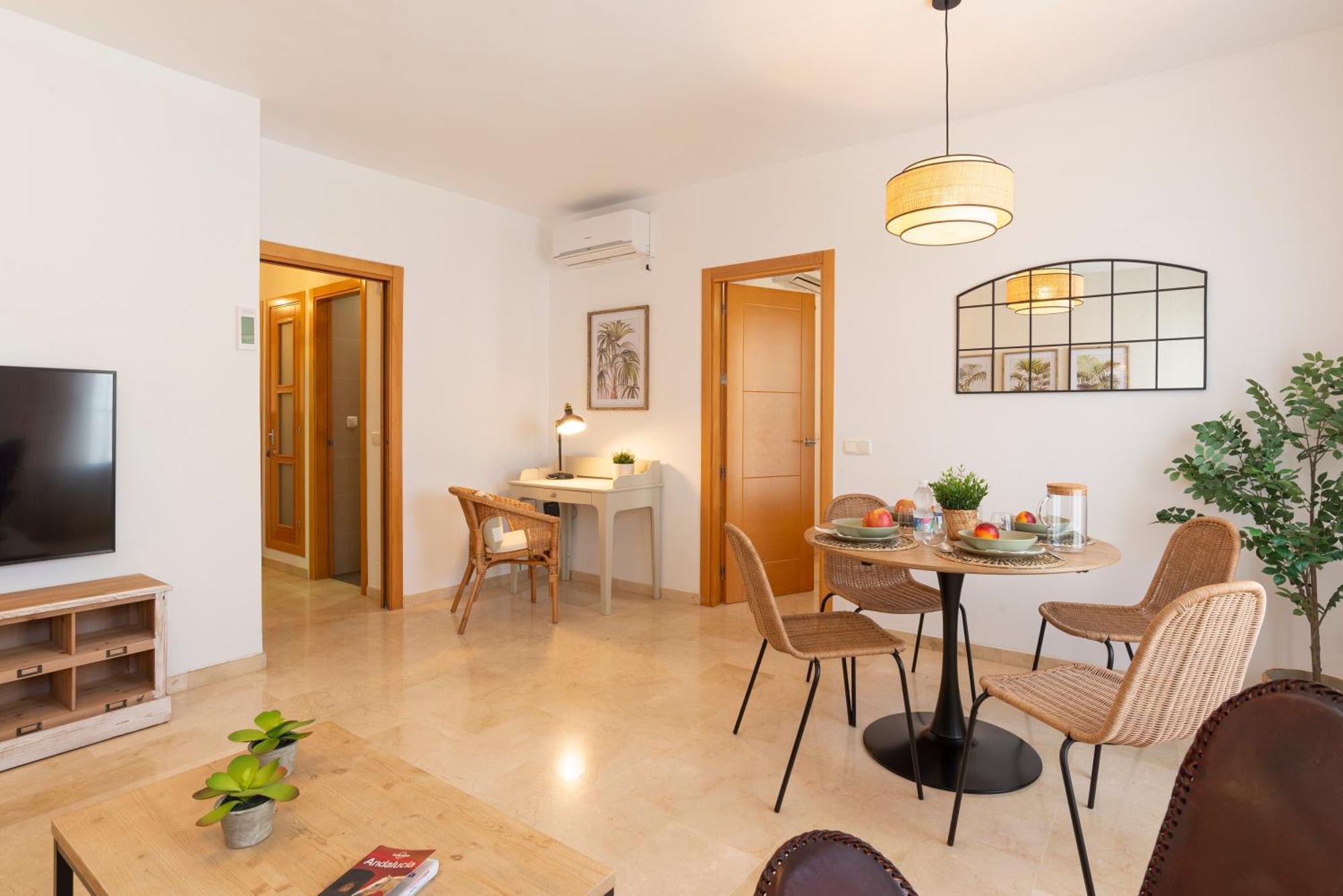 Apartment & Pool In Malaga City Center 외부 사진