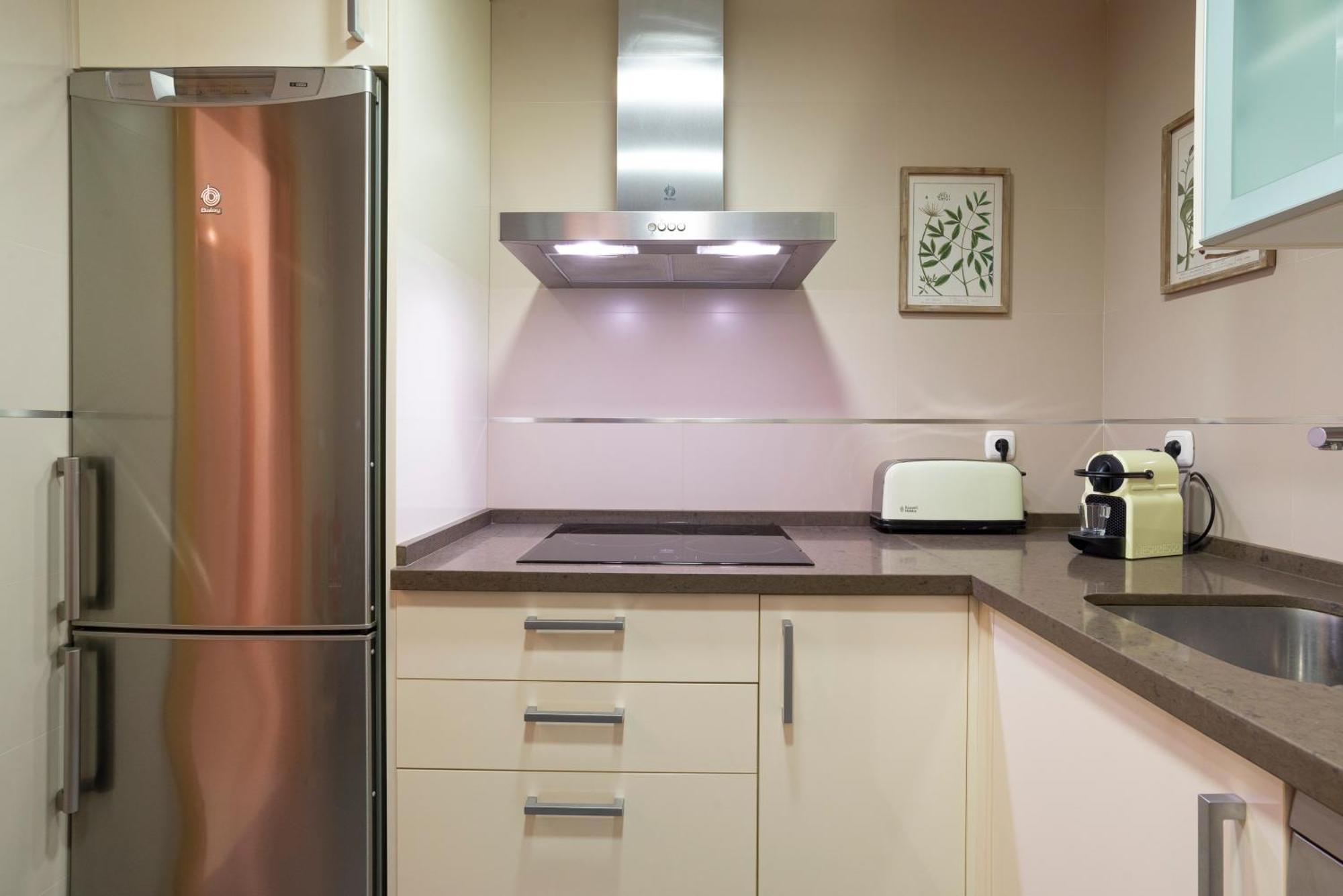 Apartment & Pool In Malaga City Center 외부 사진